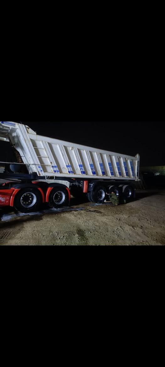 عربانه ماكنيسان موديل 2015 تخم تاير مكفوله الذرعه 27 بلاد ويه تعلاوه 30متر السعر 200 ورقه المكان ميسان *********** ***********
