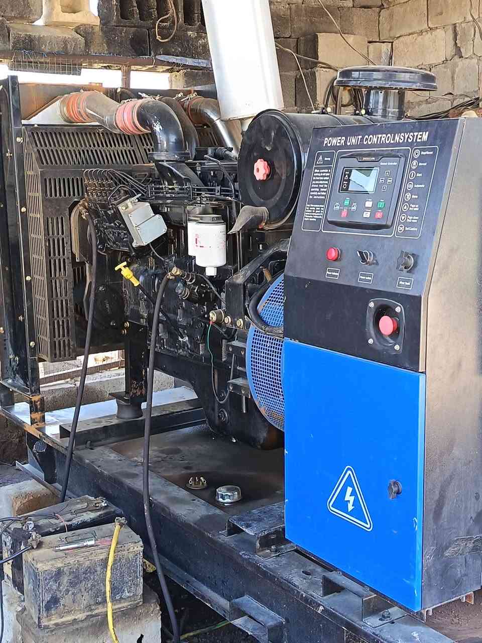 موقع البيع بي مكينه كمنز 24 والف 250 كيفي بي اجازه مال كاز 200 كيفي مقطوره مال كاز 4000 او 2000 
ديالى بلدروز قبيلة عتبة رقم ***********
