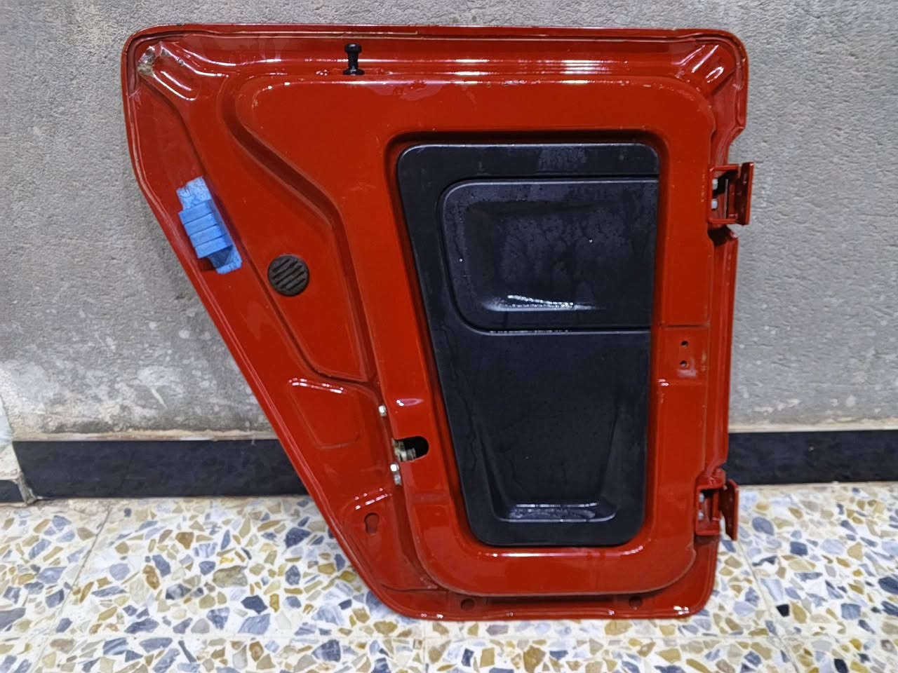 باب تڪتك للبيع تي في إس جديد وشخط مبي فقط ضرب خفيفة وممبينة مكاني واسط قضاء الحي للاستفسار يرجو الاتصال ***********
