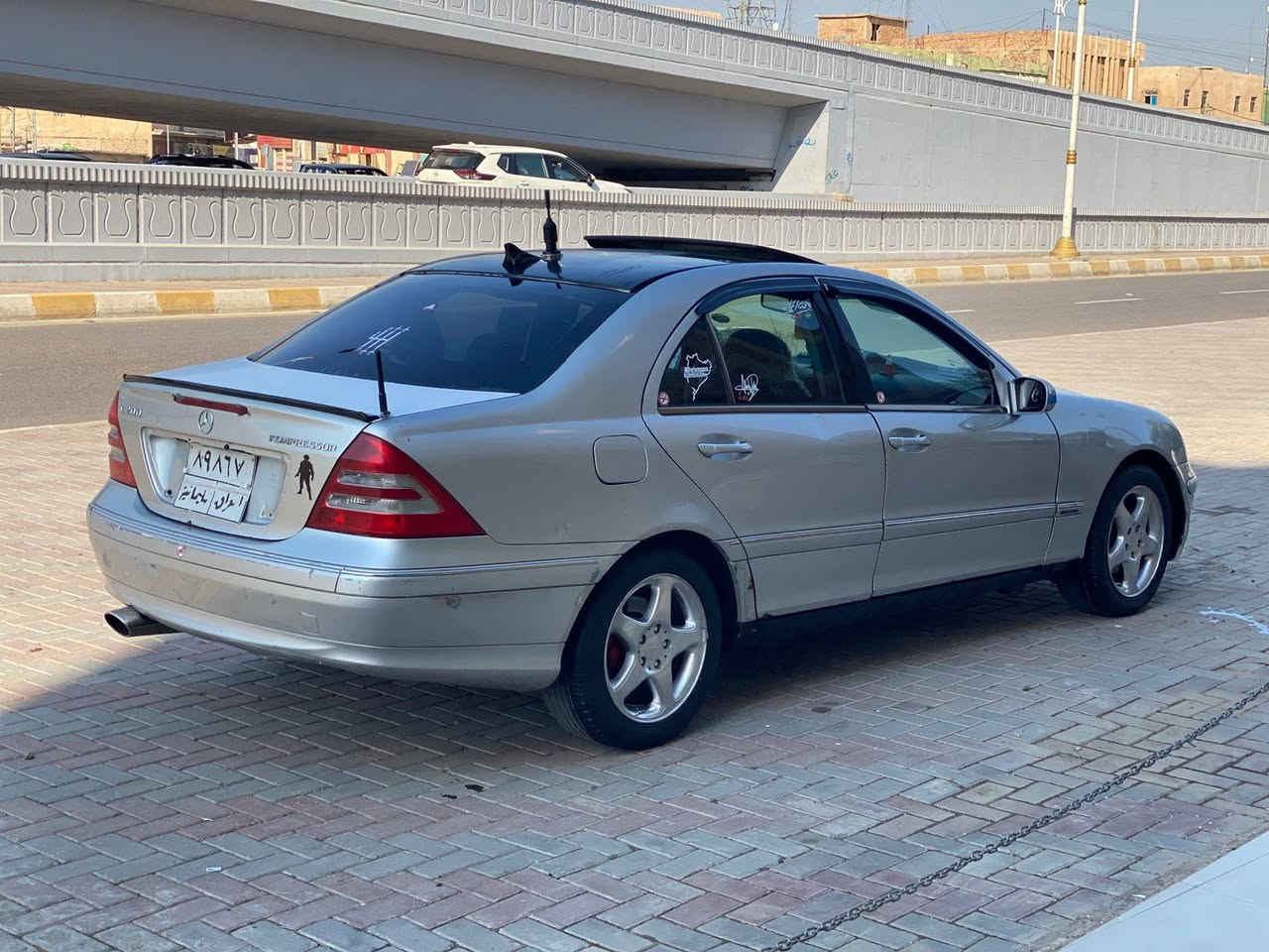 السلام عليكم للبيع
مارسدس
موديل 2000  
محرك كير شرط 
كشنات جلد 
كشنات كهربائي 
تحكم ستيرن 
سلايت 
تخم تاير جديد
كهربائيات كلها شغاله 
مسجل شاشه 
صدر امامي خلفي جديد
السياره جديده بمعنى الكلمه آحلا من آلصور جاهزه ماناقصها برغي سعرها 28 وبيها مجال
ملاحضه مكلف بالنشر 
 الأستفسار آتصل ع صاحبها ***********
‭
