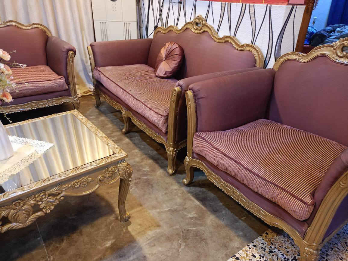 تخم للبيع السعر 400 وبيهة مجال العنوان شط العرب ***********
