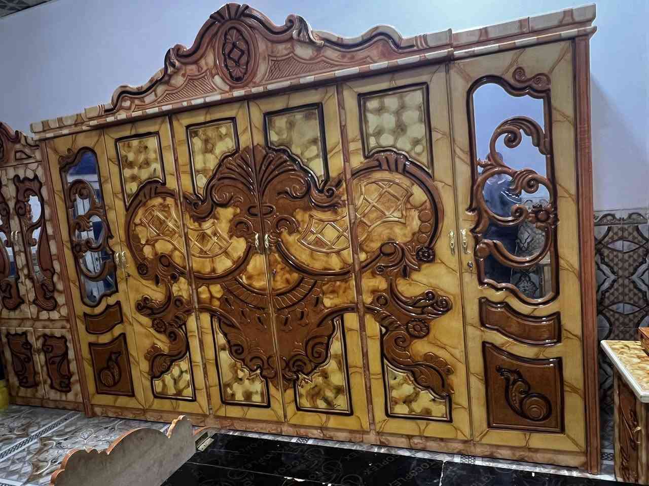 غرفه نجاره تسكام ام السته جديده كلش سعر 850 عنوان سوك الشيوخ حي العسكري رقم ***********
