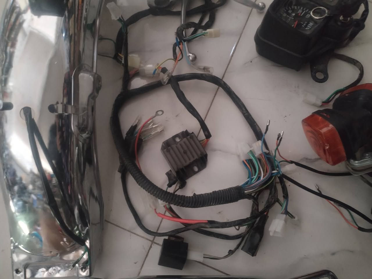 للبيع مكلف بنشر
غراض كاملة نامه أصلي
كله شغال جديد
المكان واسط صويرة
السعر 100
***********
