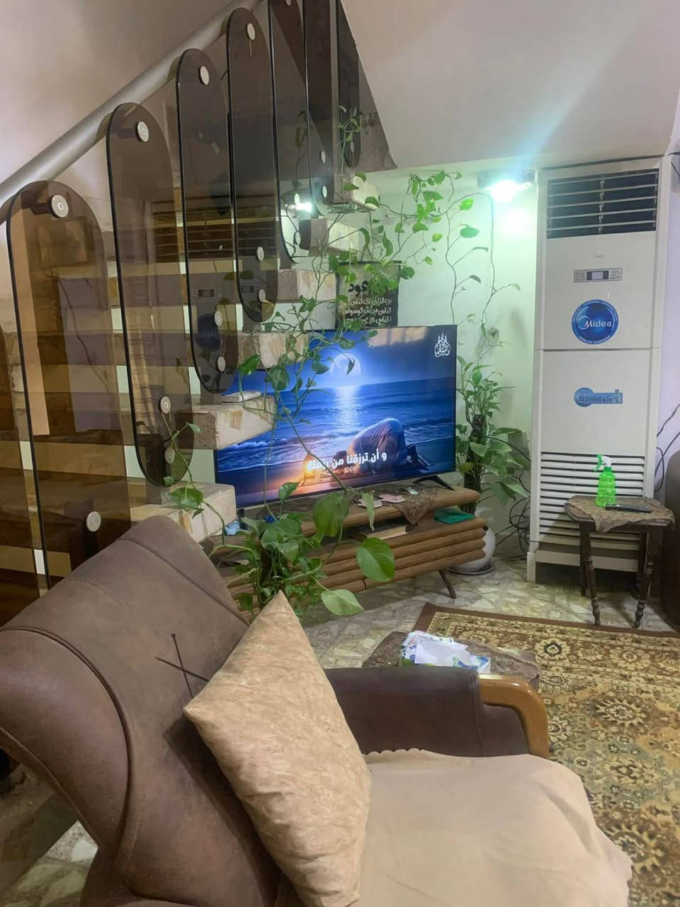 اعلان : عقار للبيع ( طابو ملك صرف   في الزعفرانيه 

🔸 موقع العقار :  منطقه الوليد 

🔸 مساحة العقار : ( 80) واقع حال (90) واجهيه 5
نزال 17

🔸 جنس العقار : طابو ملك صرف ركن 

🏗 يحتوي على   ستقبال صاله مطبخ صحيات 

🏕 طابق ثاني 3 نوم مع الصحيات 

وبيتونه صطح 
__
♦️ للاستفسار يرجى  الاتصال او مراجعه 

مكتب الاماكن للعقارات 

***********
