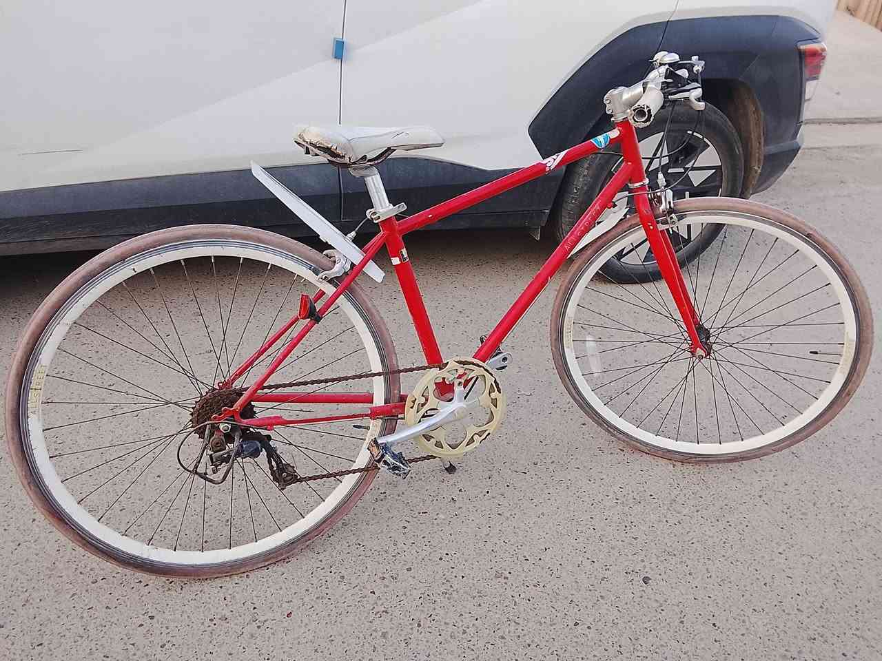 بايسكل ياباني c700 بالة غير مستخدم داخل العراق نضيف مكاني بغداد المنصور السعر 85 بي مجال بسيط للاستفسار ***********
