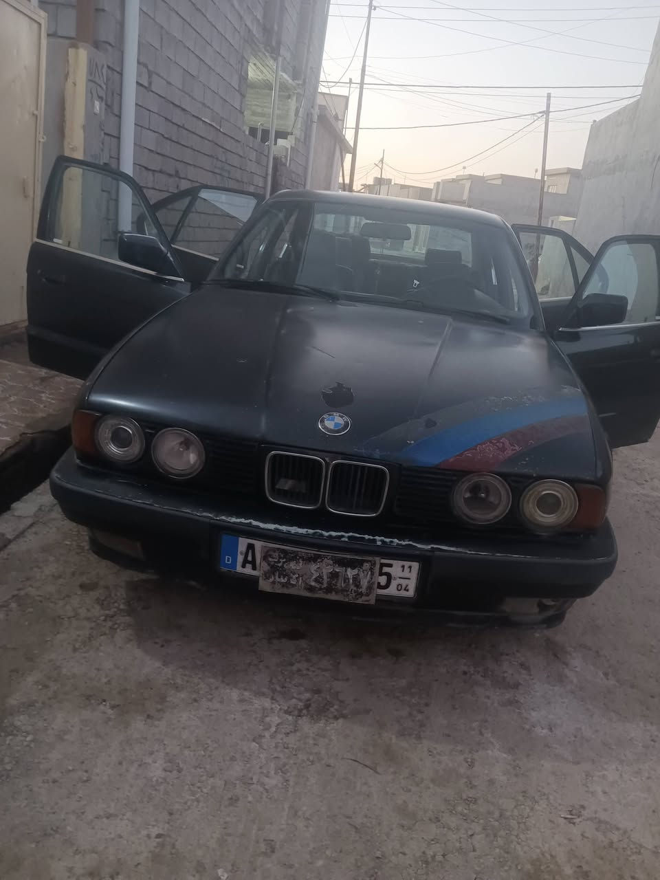 السلام عليكم للبيع بي ام 520 موديل 91 كير شرط مكينه اثر نفخ مكينه كبس بدون صبغ تايات جديد باتري جديد رقم انبار اخضر شرط  بدن ضرب السعر 32 وبي مجال ***********
