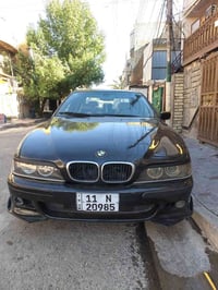 بي ام صقر 1999  BWM E39 فول مواصفات  فتحه  سلايت  مصبوغه عام جماليه  ع...