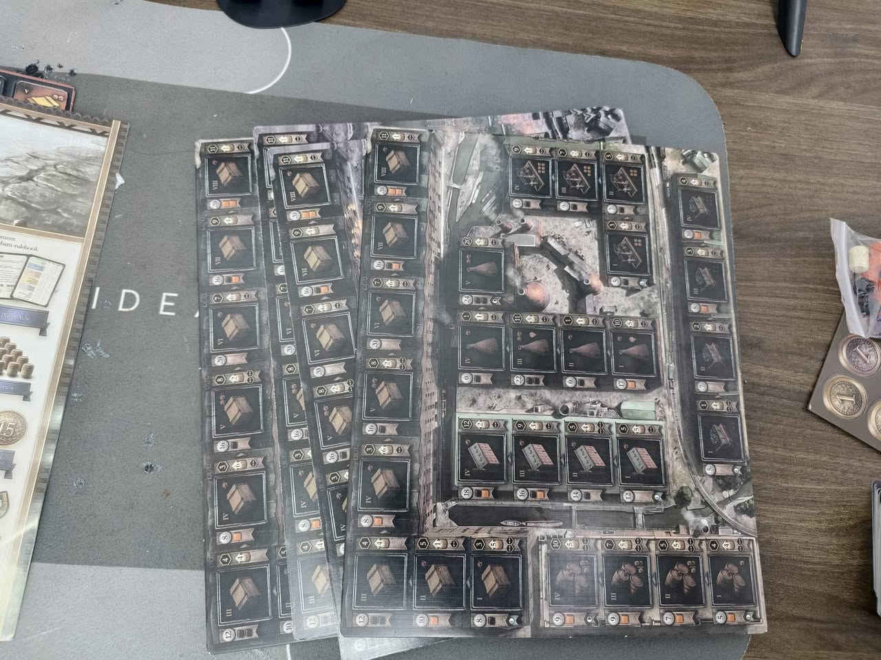 لعبة BRASS BIRMINGHAM 
‏لعبة لوحية للبيع ( Brass Birmingham )
‏- لعبة تنافسية تكدر تلعبها بعدد اشخاص من 2 الى 4
‏- زمن اللعب من ساعة الى ساعتين بالكيم الواحد
‏
‏
‏الموقع 📍: الموصل / الجانب الايسر / حي التحرير 
‏ملاحضة 📝 : لا يوجد توصيل خارج المحافظة 
‏السعر 💵 : اكتبلي سعرك وبالعافية مع العلم سعرها بالامزون 80 دولار 
‏سبب البيع ❔ : اشتريتها من الامزون حتى اتونس بيها بس طلعت صعبة وغلست عليها
‏للتواصل : ***********
