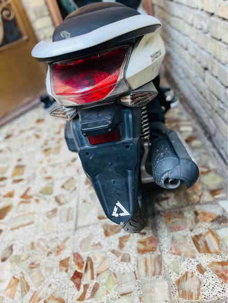 دراجه الجيل لاول مكفوله كشر ومكينه. ماشيه ٥٩. مال جناي دراجه   خير من الله.    مامتعوبه    دهن امزول  وبانزين محسن. عارضها ب١١ ونص وبيها مجال بغداد مدينه صدر. رقم هاتف *********** Colombo
