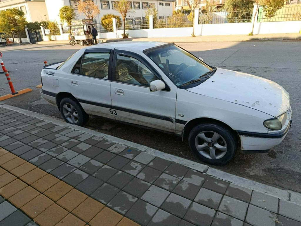 هۆندا 1993 ئارم پلاستێک سلیمانی بەشەرت 
گێر و کارەبایی بەشەرت بەس مەکینە بۆخاری هەیە لەگەڵ دەنگی مەکینە موس و بڕاوە بەشەرت هەموو شتێک بەشەرت 
شوێنی هەولێر 
رەقم :*********** أربيل, العراق
