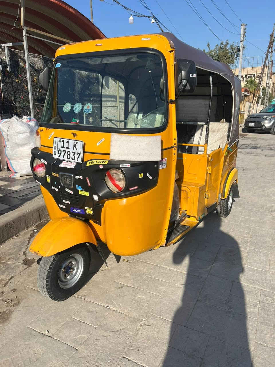 السلام عليكم
تكتك للبيع موديل ٢٠٢١  شهر السادس  رقم بغداد باسمي
التكتك بيها بارد بصفحه قبق البانزين  شويه 
معروضه ب  7 ونص وبيها مجال  
***********
مكاني بغداد الشعب
