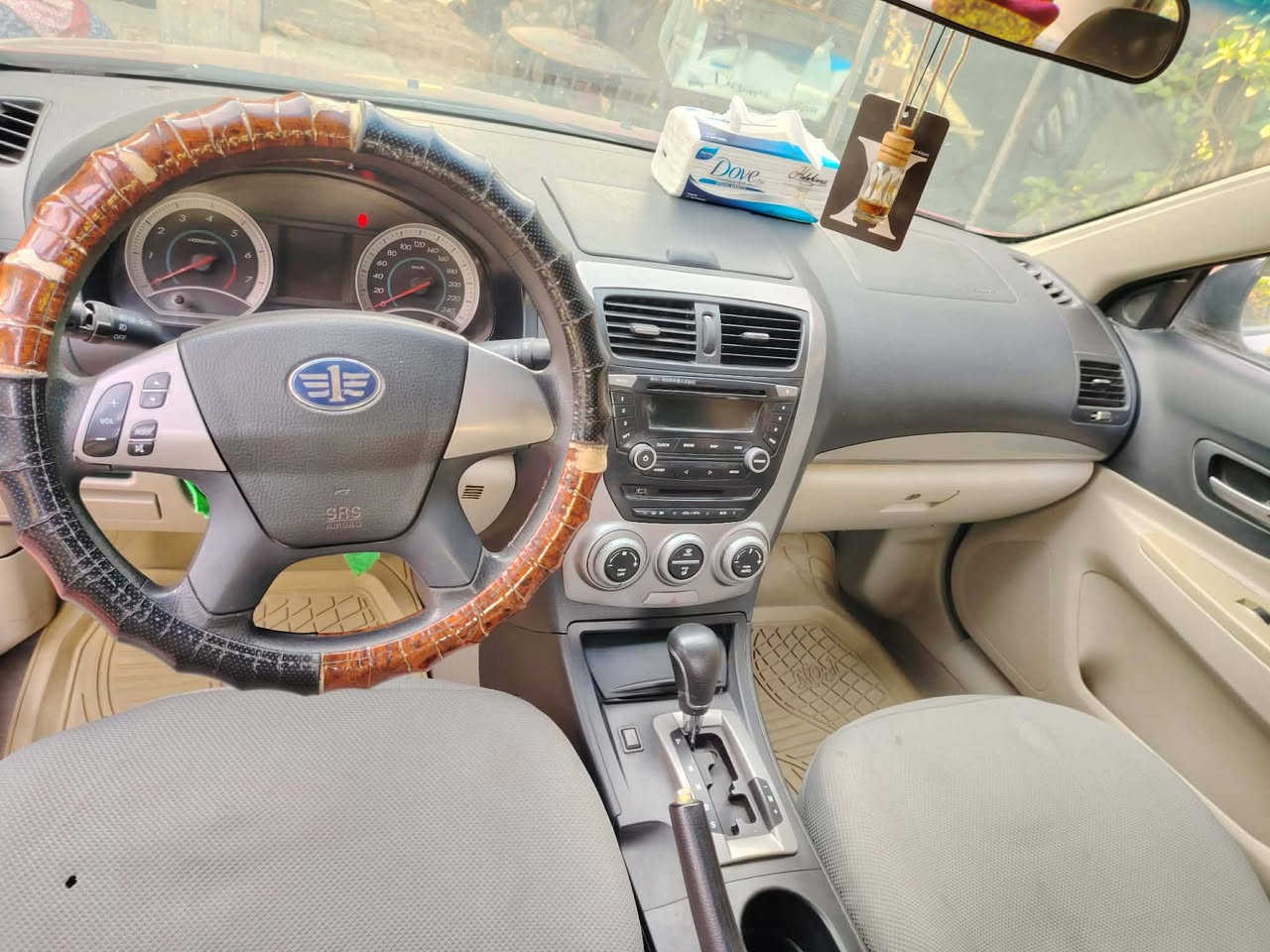 فاو B50 2014 سياره مكفوله من الضربه والصبغ والتبديل بيها كير مكينه بلجيس
تبريد تدفء شغال حداديه نص عمر
السياره بسمي مكانها بابل ممعروضه ب. 55. وبها مجال حك الجيه
اتصل ودلل ***********
