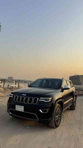 السلام عليكم 
جيب كراند شيروكي لمتد 2019  رقم بغداد للبيع 
كلين بيهة صبغ بالمكان المؤشر بالدعامية الامامية انطخت بالعراق وبدون ايرباك 
مغلفة ppf بالكامل 
ومابيها اي نقص 
الجام عليه عاكس شمس مسموح مروريا 
فول بانوراما جلد تدفئة وتبريد كشنات وحساسات خلفية وتوقف ذاتي خلفي 
واتساب 
***********
