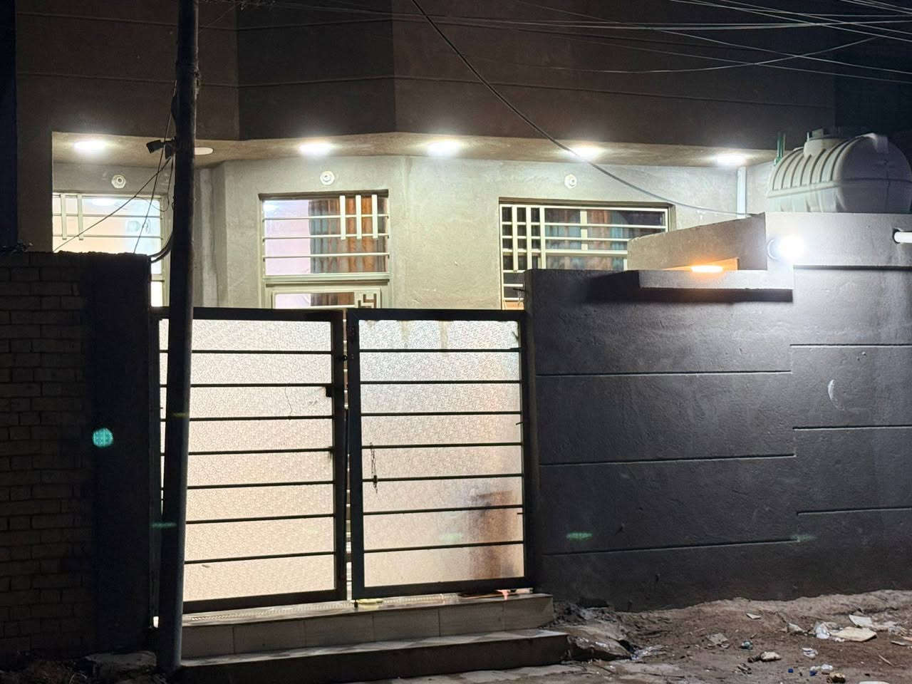 بيت للبيع بالخالصه مشروع الوحده حي الرسول قريب ع شارع سايدين فرع اسواق سجاد الكعبي القديم
150م مطلوب سكان 36           
         سعر 78 وبي مجال    
(الاسكان ع مشتري) بناء جديد غرفتين نوم + حمامات عدد2 غربي وشرقي 
+ منضومات سبالت+ بواري غاز كامل بناء جديد معلومات كثر 
رقم صاحب البيت ***********
