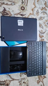 ايباد • ٣٢ • ملحقات كاملة