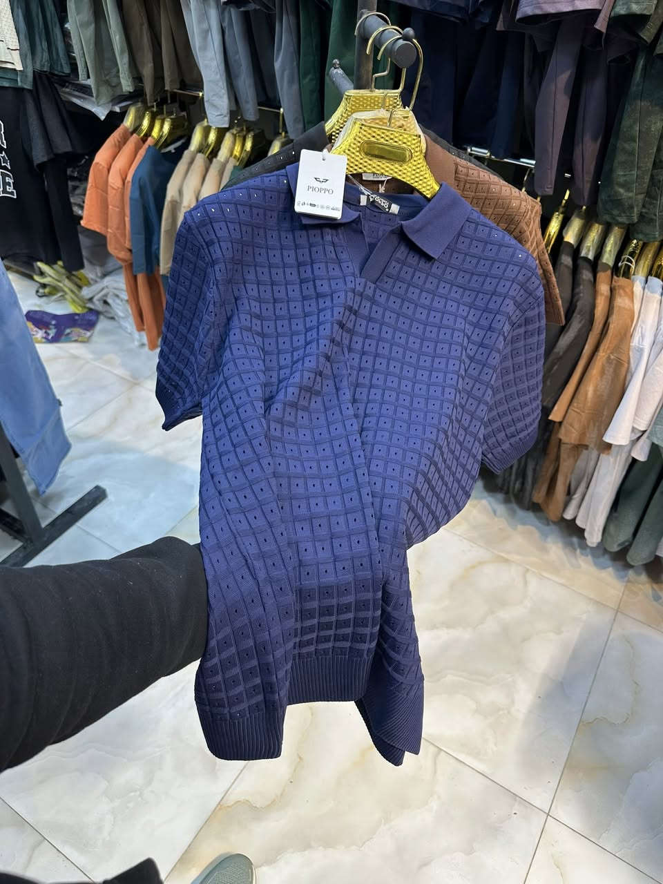 مسوك صيفي
تشيرت نص ردان تريكو
بسعر مناسب
العنوان📍
المحل 
السوك المسكوف مقابل مكتب مشتاق
محل سيد علي


**إذا كنت صاحب هذا الإعلان وتريد حذفه لأي سبب، رجاءا أرسل رسالة إلى الدعم الفني**