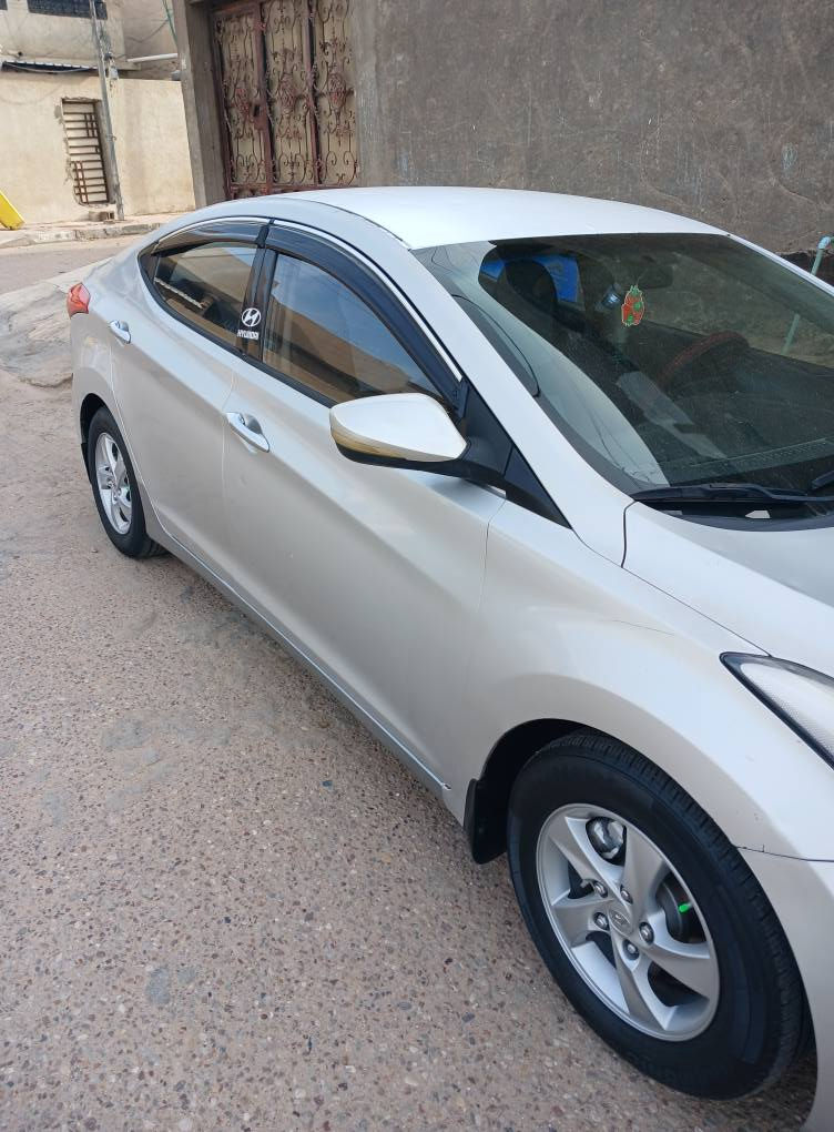 ‎افانتي  ١٢ بصرة  وارد  كوري  مكفوله  من  ضربة  بيهه  صبغ  مكانات  سياره  جاهزه  وسعر ٨٨  ***********‎ البصرة, العراق
