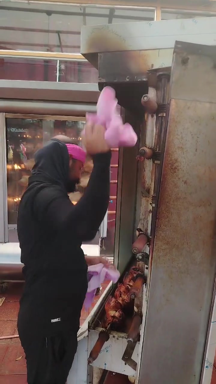 خلفه دجاج شوي دجاج محشي شغل درجه اولى سكني بغداد عادي محافظات ***********
