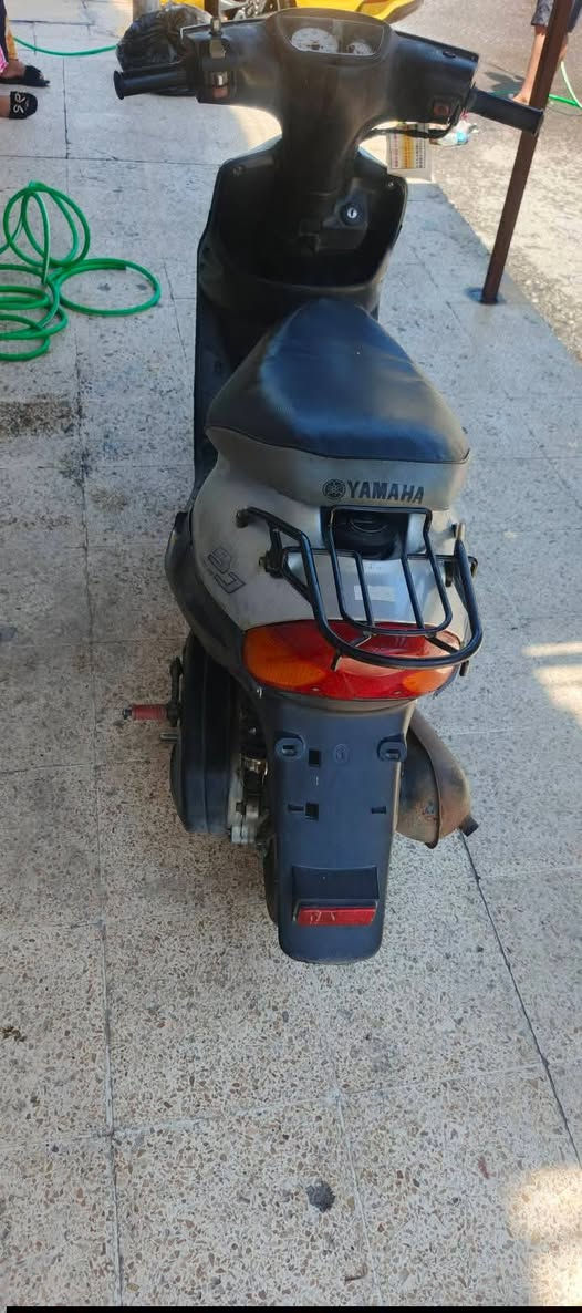 دارجة بيجي مكينة معمرة جديد 
السعر 300 وبي نجال للشراي 
***********
