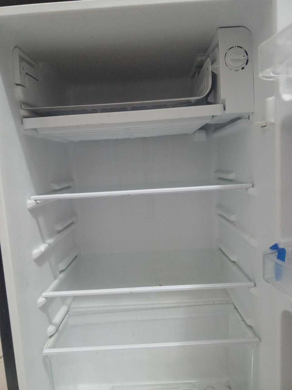 ثلاجه للبيع نظيفه كلش
السعر 200


**إذا كنت صاحب هذا الإعلان وتريد حذفه لأي سبب، رجاءا أرسل رسالة إلى الدعم الفني**