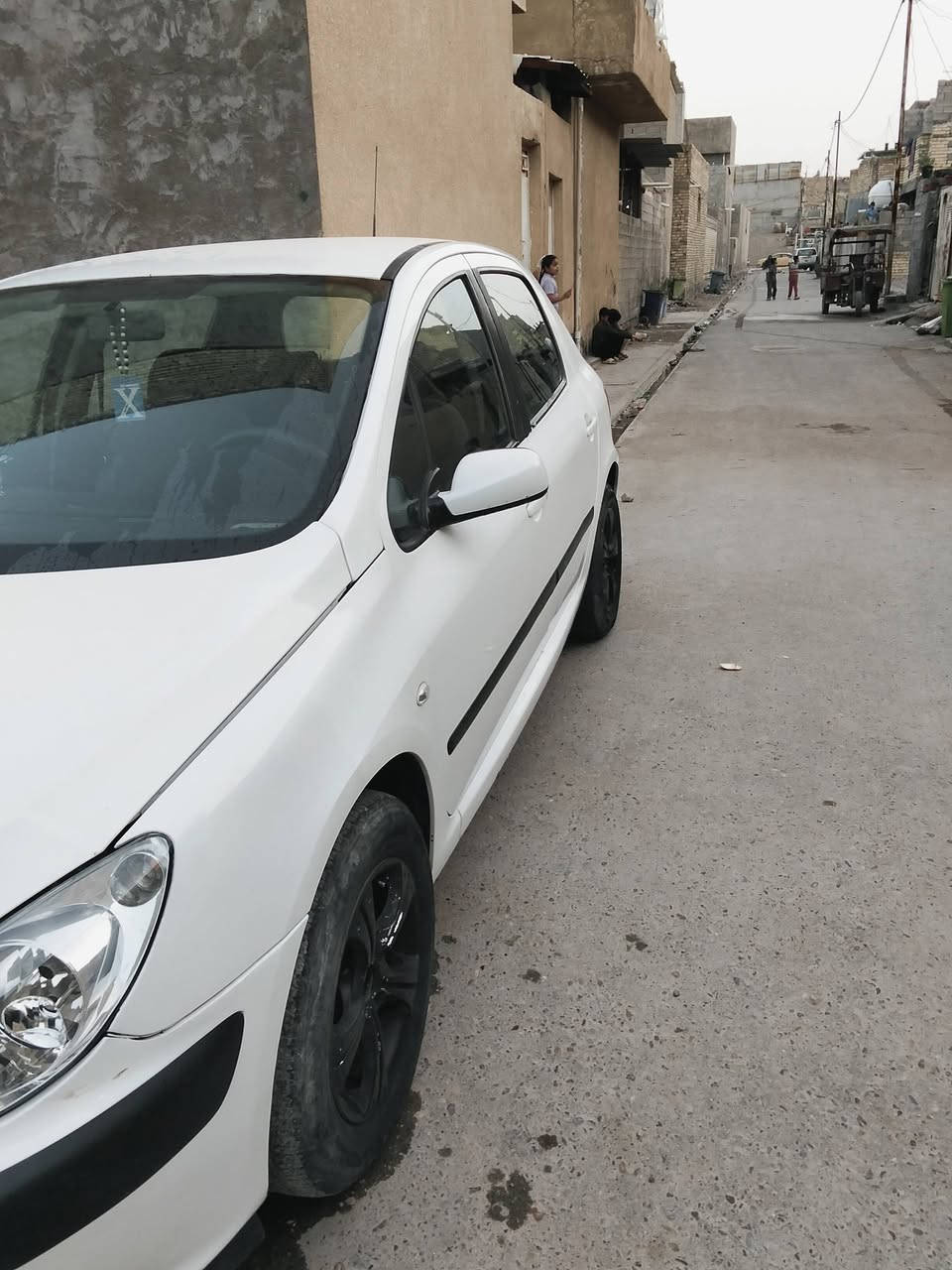 السلام عليكم
بيجو فرنسي 307
موديل 2005
السيارة بأسمي السيارة مكفولة لا ضربة ولا صبغ
حرامات مصفره عارضها 48
المكان بغداد حي النصر 
التواصل ***********
