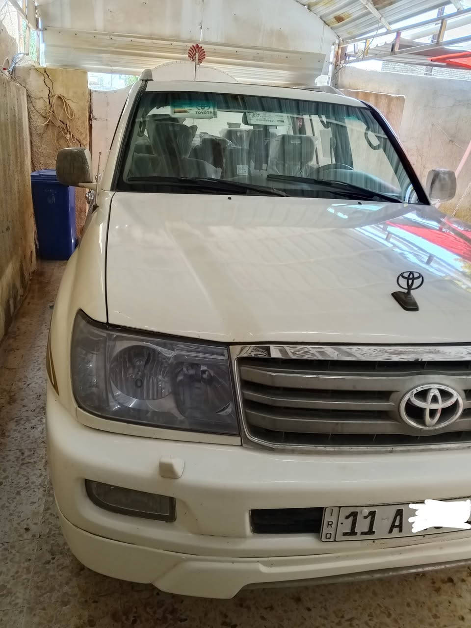 لاندكروز 2001 محدثة 2007 بغداد رقم انكليزي بأسمي تحويل ثاني يوم
سنوية 31 
تبريد 3 قطع ثلج + ثلاجة 
دبل تانكي
كير اوتاماتيك 
كير 6 بلادي
جام كهرباء
شاشة كبيرة + كاميرا
قفل سيارة سنتر ريمونت
7 راكب
مكفولة من الكلبة والجفية 
سيارة موجودة بغداد النهروان
سعر 134 وبيها مجال
*********** ، ***********

