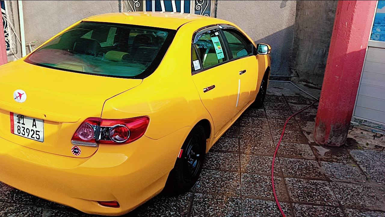 من رخصة الادمنيه 
كورلا موديل 2009 محدثه بالكامل 13 معمره ومصبوغه جديد مابيها نقص كير كفاله مكينه مال 2019  مدوشمه بالكامل ارضيه وكشنات وسفاريات احدثها جاملغ وباب سائق امبدلات فقط بدون دواخل السياره مصفره هيئه وغرامات ورقم انكليزي باسمي تحويل ثاني يوم سعرها 90 وبيها مجال بسيط شباب ذاكر كلشي شراي يخابر فقط *********** مكانها بغداد مدخل المدائن
