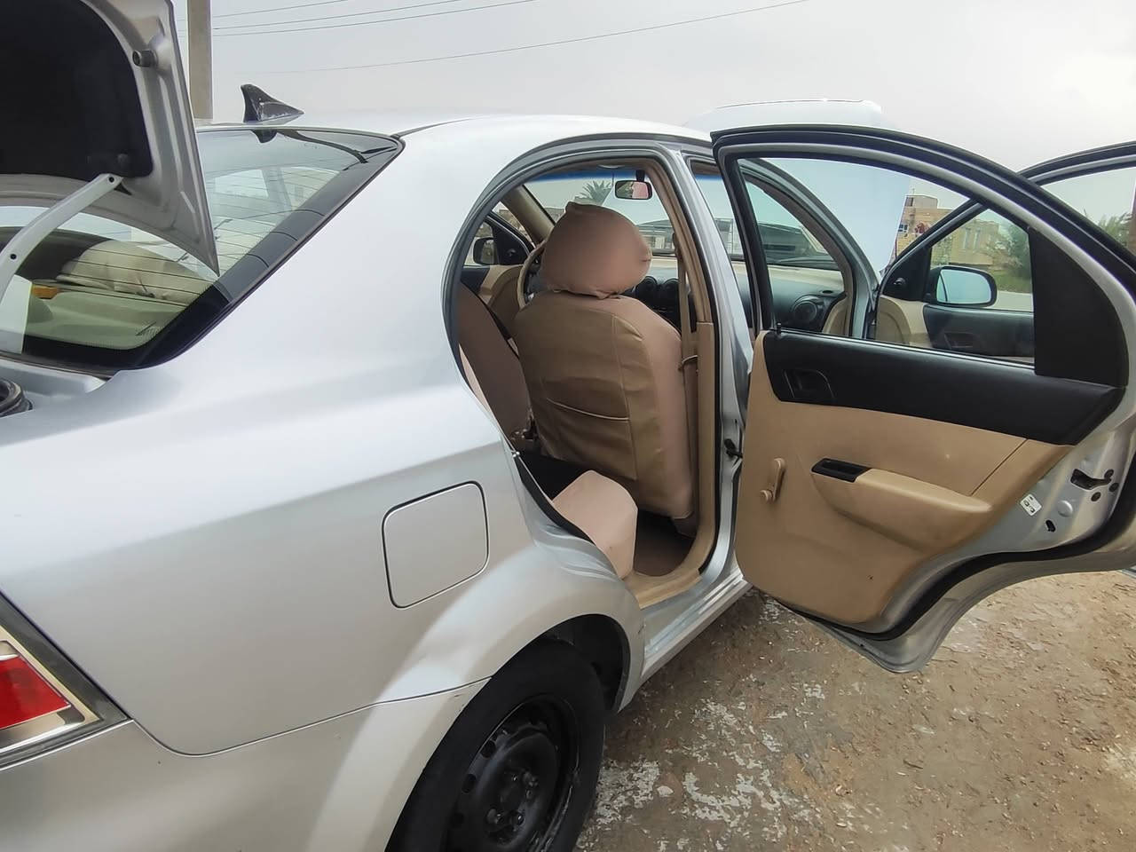 السلام عليكم افيو موديل2016 سيارة كير محرك  مكفول محرك1600 سيارة جديده بيع مستعجل سعر8 
***********
