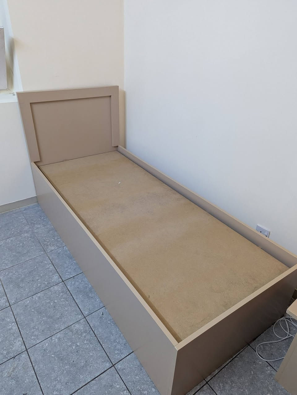 الكابتشينو...
مو بس نشربها ... لا 
لونها حلو ونسوي منها غرفة نوم شبابية 
زورونا ... الشارع العام مقابل المدخل الرئيسي مباشرة قرب معهد المناهل مجاور البنجرجي داخل الكراج 
عروض خاصة وأسعار تنافسية متلكوها بغير معامل 
*********** واتساب 
ابو شهد
