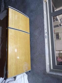 ثلاجة صغيرة