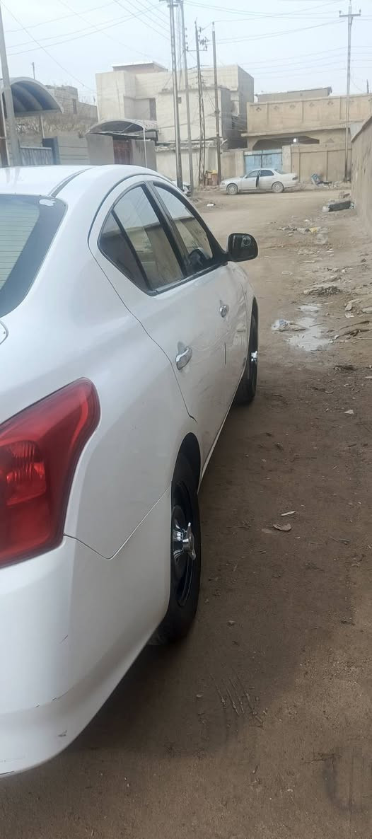 نيسان صني ام البليده الزرقاء موديل 19 سياره جاهزه فيها طقه خفيفه ورق بالشنطه ***********
