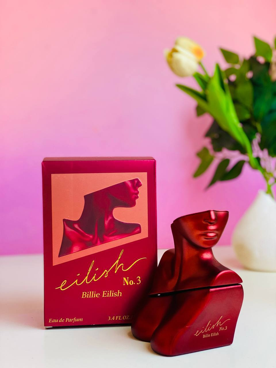 عطر بيلي إيليش أو دو بارفان للنساء ✔️✔️😘

Billie Eilish Eau de Parfum for Women

تركيبة تجمع بين الحلاوة والدفئ مع لمسة من التوابل والروائح الخشبية، ثباتية تدوم طويلاً😍

 النوتات العليا: السكر، التوت الأحمر، البرتقال اليوسفي .👄

النوتات الوسطى: الفانيليا، الكاكاو، التوابل، الورد. النوتات الأساسية: حبة التونكا، العنبر، المسك، الروائح الخشبية.🖤

الأنوثة بهل عطر متوفر ( ذهبي ، أحمر ) 💯

#الاصلي حجم 𝟏𝟎𝟎𝐦𝐥 
صنع في #الأمارات🇦🇪


**إذا كنت صاحب هذا الإعلان وتريد حذفه لأي سبب، رجاءا أرسل رسالة إلى الدعم الفني**