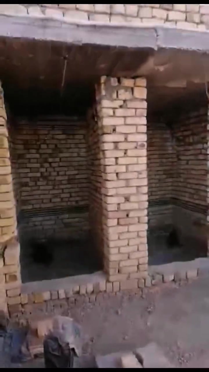 اللهم صلِّ على محمد وآل محمد

البيع بيت حي الزهراء المساحه 150متر يحتوي علئ 

غرفتين او صاله او مجمع صحيات بناء اصفر بناء 2025

كهرباء دفت بيبان كامله /عايز بس الباخ او ارضيه /التواصل والستفسار /***********
