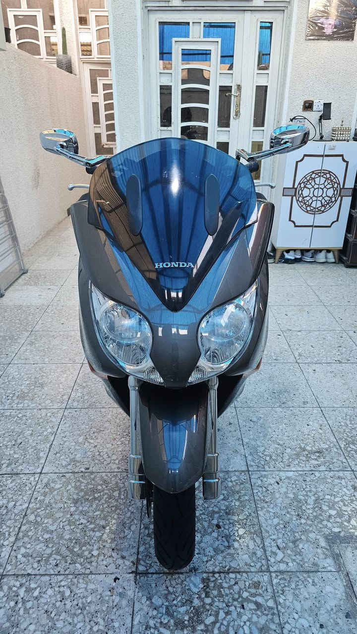 سلام عليكم / اللهم صل على محمد وال محمد 
فورزه ( صفر 10 ) MF فول مواصفات 
لون مميز زيتوني داخل بيجي
دراجه رمبه  غير مستخدمه مكفوله كفاله عامه 
ماشيه ( 27 )
ABS مانع انزلاغ 
دوسات نيكل 
قبق كلجات نيكل 
قبق شوته نيكل 
دبلات نيكل 
سايد بريك نيكل
مرايات نيكل اصليات 
مازدات كرستال لايت زنون 
تدفئه بل يدات 
صالنصه رياضي كاتم  
تجوه بلاديه 
7 كير 4 تحويلات نظام سبورت 
ستان حساس  + كلوب جنطه 
كتلوك + عده مال شركه 
العنوان / بغداد / الحسينية مال راشدية 
يوجد توصيل جميع المحافظات 
الشراي يتصل ويدلل 
***********
