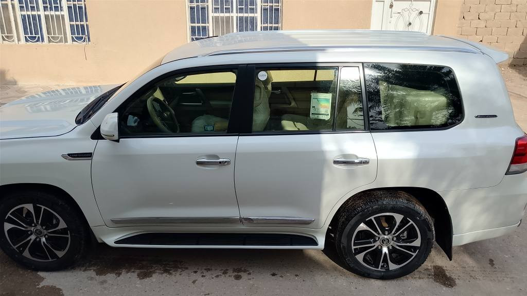 لادكروز للبيع موديل 2011محدث2021داخل وخارج تحديث واحد عله واحد ملاحضه 
صبق جاملق امام لصفحتين وا بنيد تبديل باب خلفي كيلو متر 188حقيقي قابل لزياده كير ومكينه كفاله عامه 6سلندر 3000 رقم سيارا 14البصرة 
السعر 315
رقم الهاتف *********** البصرة, العراق
