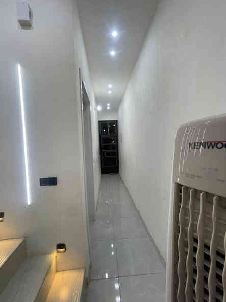 السلام عليكم (يباع عن طريق المصرف العقاري)
دار للبيع 100 متر طابقين
واجهة 5ونزال 20
جاهز من كل النواحي للسكن
عدد غرف النوم 3
عدد الحمامات 2
بناء جديد 2025
طابو صرف ب اسمي
مطبخ حار + بارد 
موقع المنزل البياع حي التراث
٣ على ١٠ رقم العقار ٨٨٣٣
ثالث قطعه عن شارع عشرين
قرب تقاطع درويش
الطابق الاول
طرمة
هول
استقبال
مطبخ حار + بارد
صحيات
غرفة نوم

الطابق الثاني
غرفة نوم + بلكونة
غرفة نوم
صحيات
طابق ثالث
بيتونه جبير 
وصطحين
للاستفسار  ***********
***********
