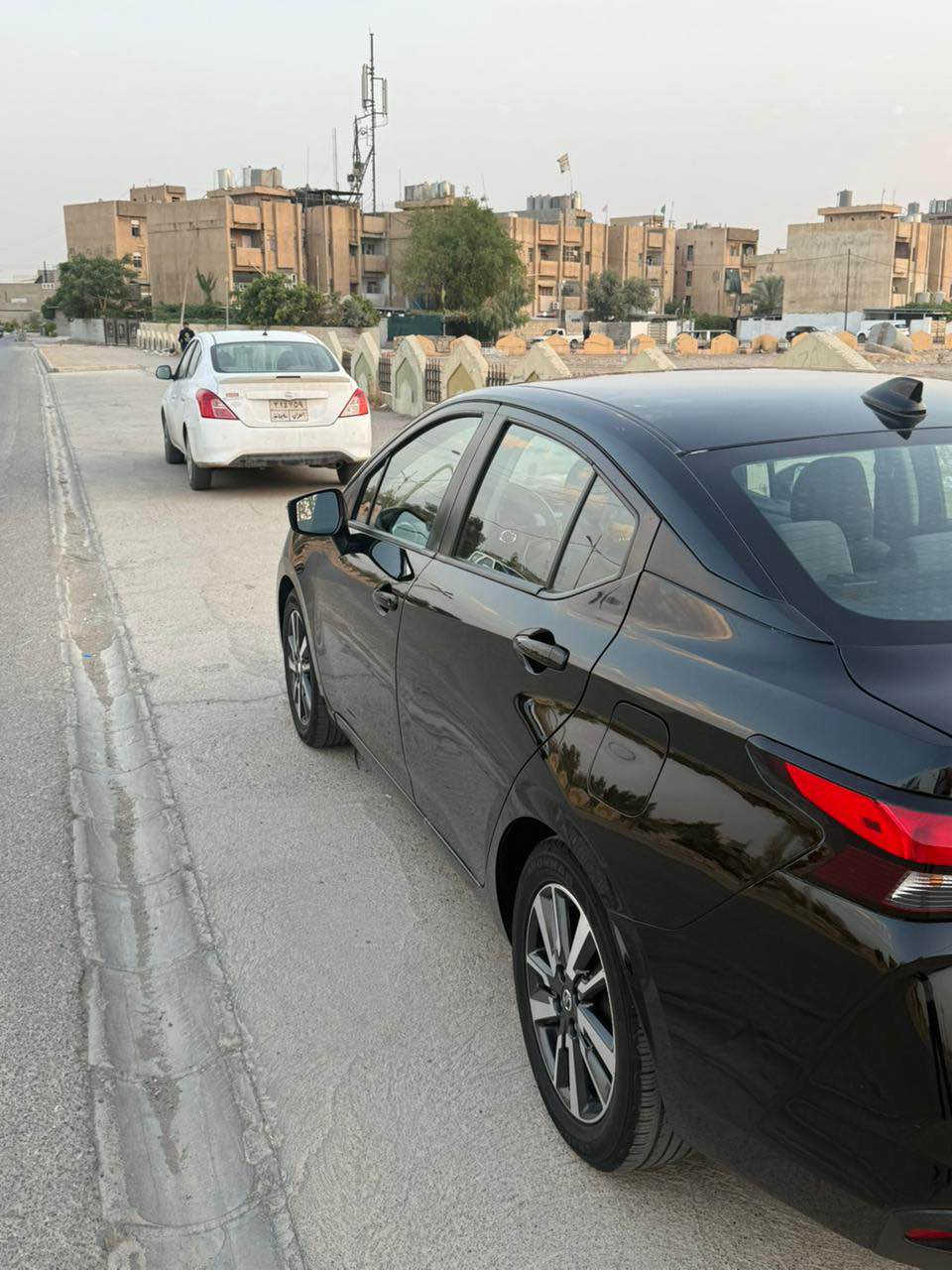 ﷽
السلام عليكم ورحمة الله

🚘 نيسان فيرسا 2021 – فئة SV

✨ المواصفات:
 • تشغيل بصمة
 • رادار أمامي / خلفي / جانبي
 • حساسات خلفية
 • نظام Auto Stop
 • تحكم ستيرن جهتين
 • داخل لونين
 • ويل كروم
 • وباقي مواصفات الـ SV المعروفة

📌 الملاحظات:
 • بونيد مبدل تجاري
 • الجامرلغ الأمامي مبدل بلاد
 • الجامرلغ الخلفي بخ تقريباً شبر  السيارة بدون دواخل
• رقم أربيل
 • سنوية جديدة
 • شرط التحويل

🚗 السيارة مرتبة وحلوة وجاهزة، بدون أي نواقص

📍 الموقع: كركوك
📞 ***********

الله يكتب نصيبها لصاحبها بغداد, العراق
