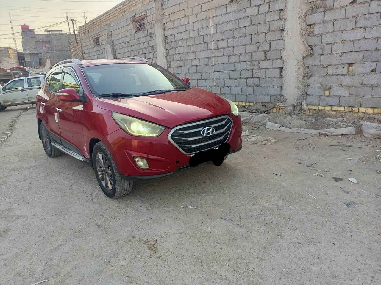 توسان 2015رقم انكليزي بابل سياره بيها باب وبنيد مصبوغات مامبدلات والتكمه شويه بيها معجون موضحه بالصوره والقماره شويه بيها بارد تقريبا شبر بدون معجون مكينه وكير جدد تبريد تخم تاير كهربائيات كلها شغاله منضومه زنون ماناقصها شي سياره جاهزه 
السعر 108وبيها مجال 
للاستفسار ‏‪***********‬‏
