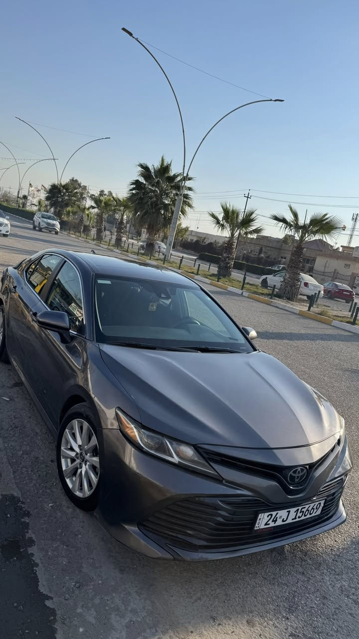 سلام عليكم ورحمة
كامري موديل ٢٠١٩ البيع 
مواصفات Le فول رقم سنوية كل شي جديد تحويل ثاني يوم سيارة بدون ضربة واحدة علي واحد جاملغ مبدلة بلادي فقط ماشي ١٣٤ ميل شرائي يتصل واتس آب موجود ***********عنوان كةلةك أربيل السعر ١٩٥ بي مجال
