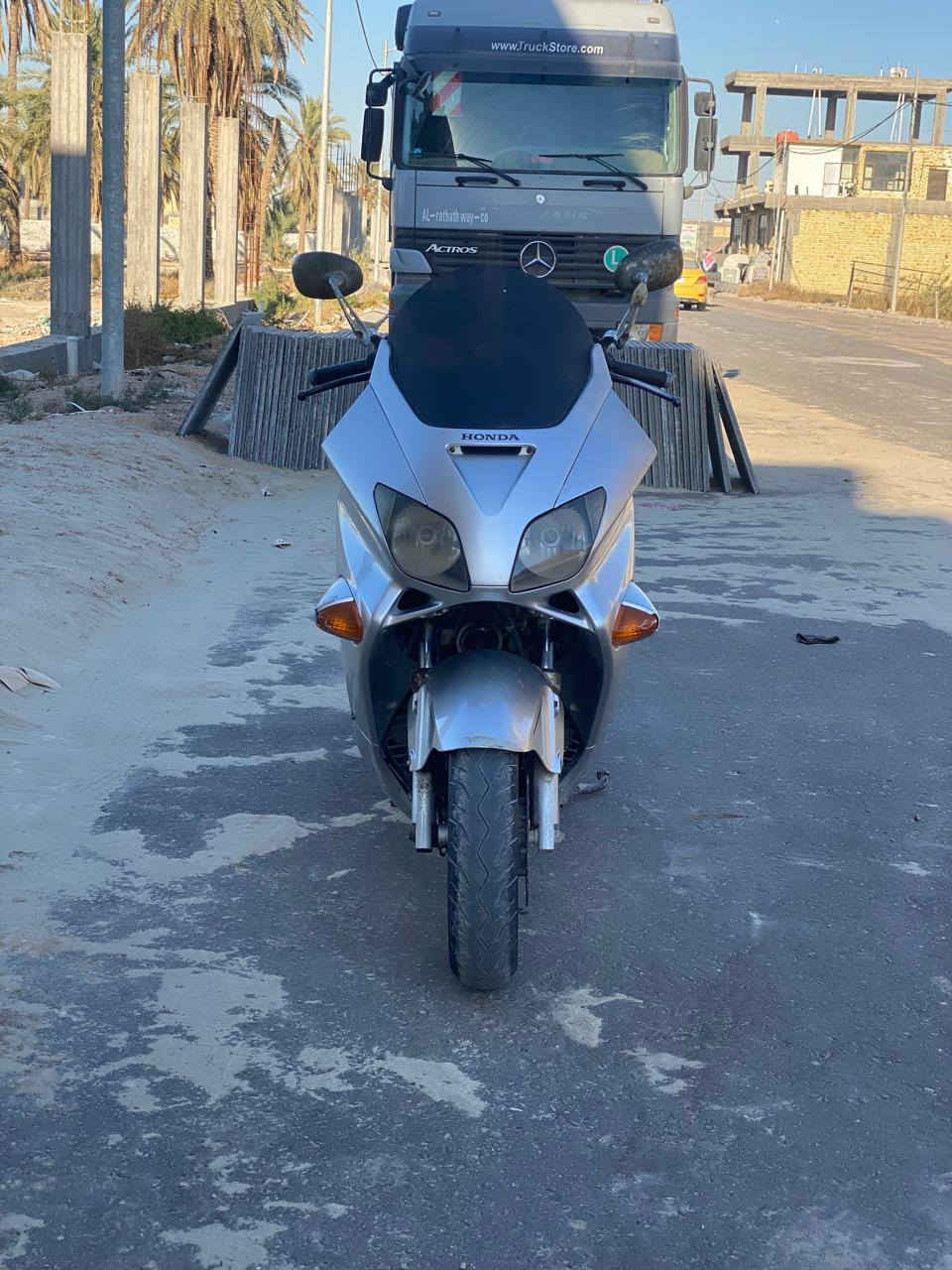 دراجة فورزة 0/6 دراجة نضيفة ماناقصهة شي لايت بك لايت اشاير سلف شغال عدادات شغالة محرك كفالة ما مفتوحة لاتقيص ولا تبخير نهضة وسرعة قوية دراجة بلادي سعر 750 وبيهة مجال مكاني رميثة ***********
