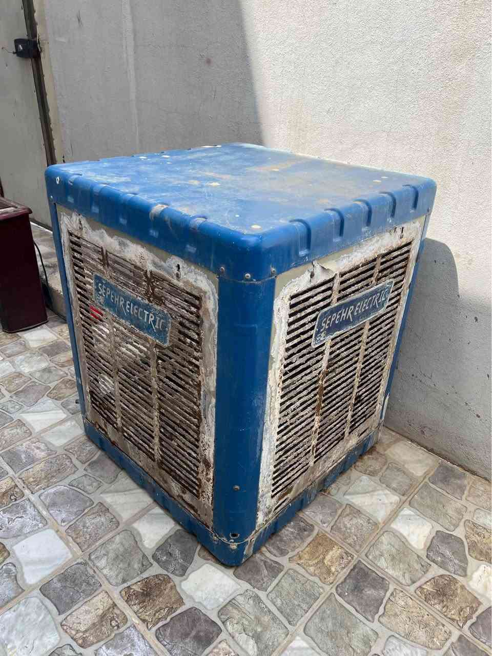 مبرده نضيفه بدون اي عيب سرعتين كامله سعره ٧٥
*********** كركوك, العراق
