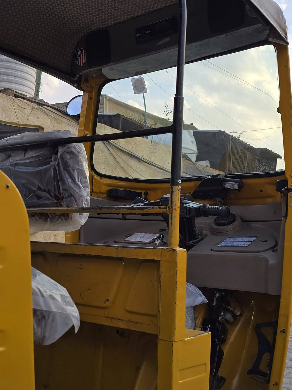 تكتك 2020شهر 10رقم وسنوية نكليزي تحويل ثاني يوم هزة جديدة  تكتك جاهزة عل اخير تخم تاير مسجل  دوشمة كهربائيات كلهة شغاله عل اخير  مكفولة من الصبغ والمعجون بيهة فقط فوك الجاملغ عله كد اربع اصابع مكينة مبدل بوشة وبستم فقط مكينة خير من الله مكاني بغداد حي اور سبع قصور السعر اتصل وتدلل ***********
