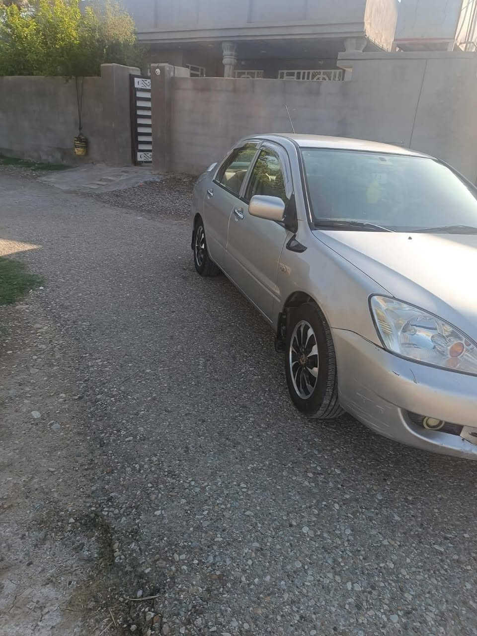 سلام عليكم.من رخصت أدارة الأكروب
للبيع لانسر 2011 بيه 3 مكانات صبغ قليل مكفوله من الحادث و الميكانيكيات والكهربائيات وباقي التفاصيل
السعر 85وبيه مجال قليل للأستفسار على الرقم ***********
