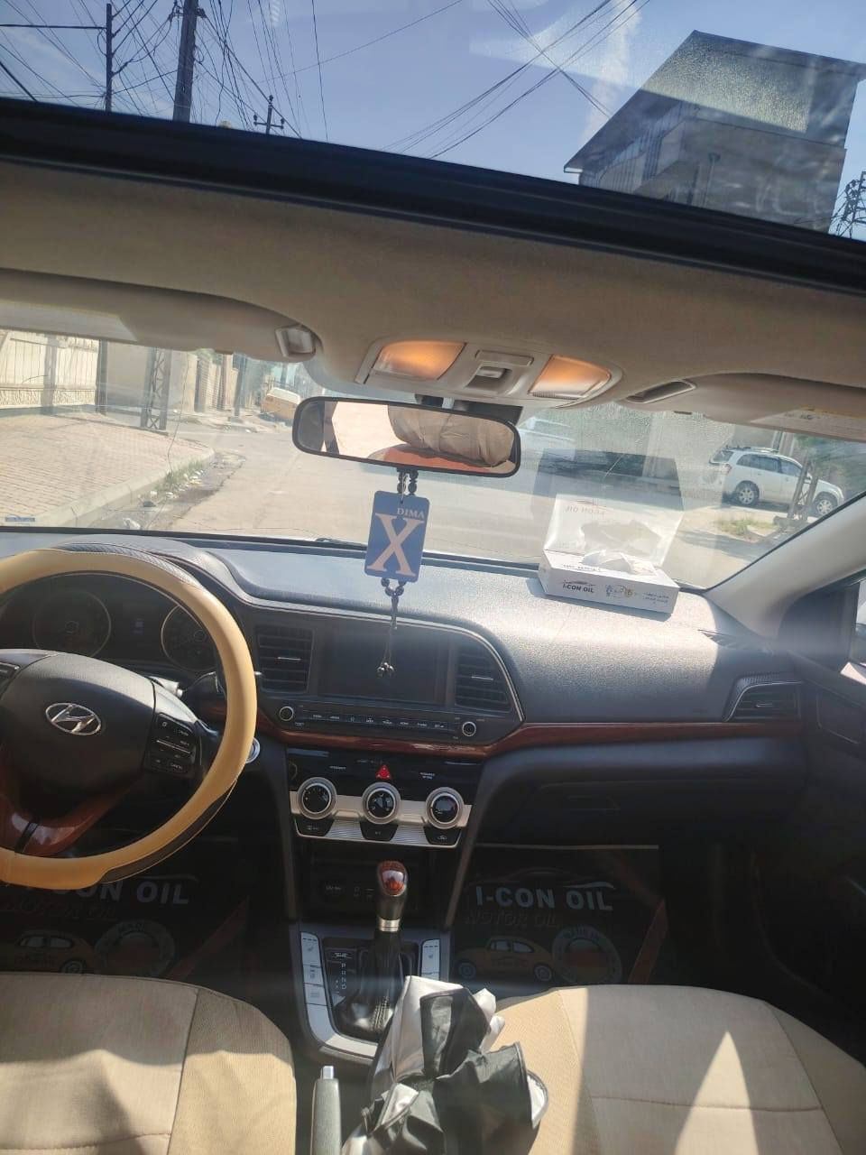 النترا موديل 2020 وارد كندي رقمها بغداد
حادثها جاملغ وباب والبنيد بيه شويه كلير السياره فول مواصفات
مكينتها 2000 دوش كيرها CVT مكفولات
 ماشيه 117 الف
سعرها 132 وبيها مجال
***********
