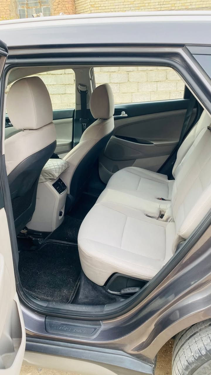 توسان 21 أمريكي السياره فول ماعدا الفتحه 
173 
***********
