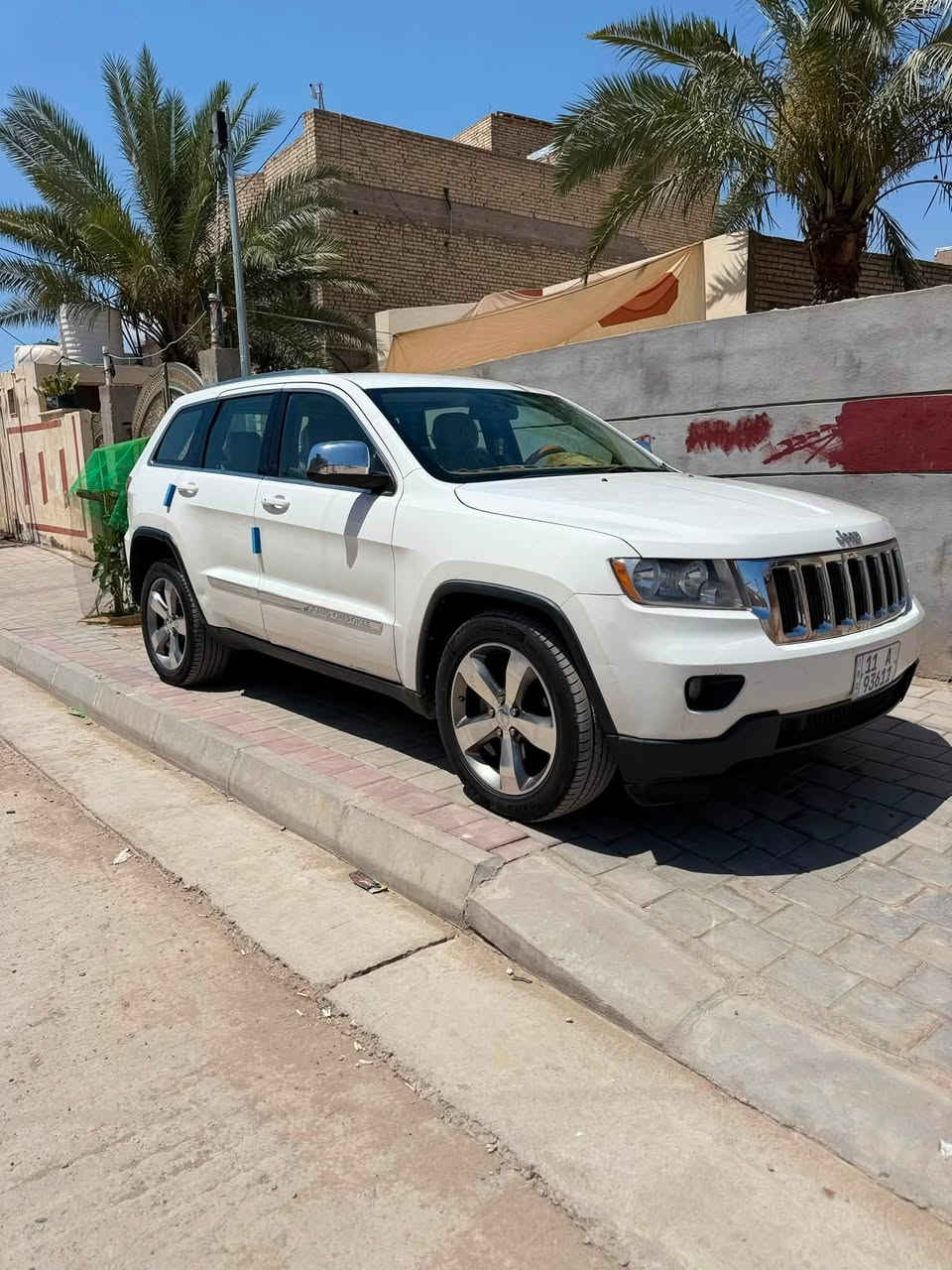 جيب موديل ٢٠١٢خليجي سياره فول عده الفتحه كير مكينه كله شرط بسمي تحويل ثاني يوم  تبريد السعر ١٥٥
***********
