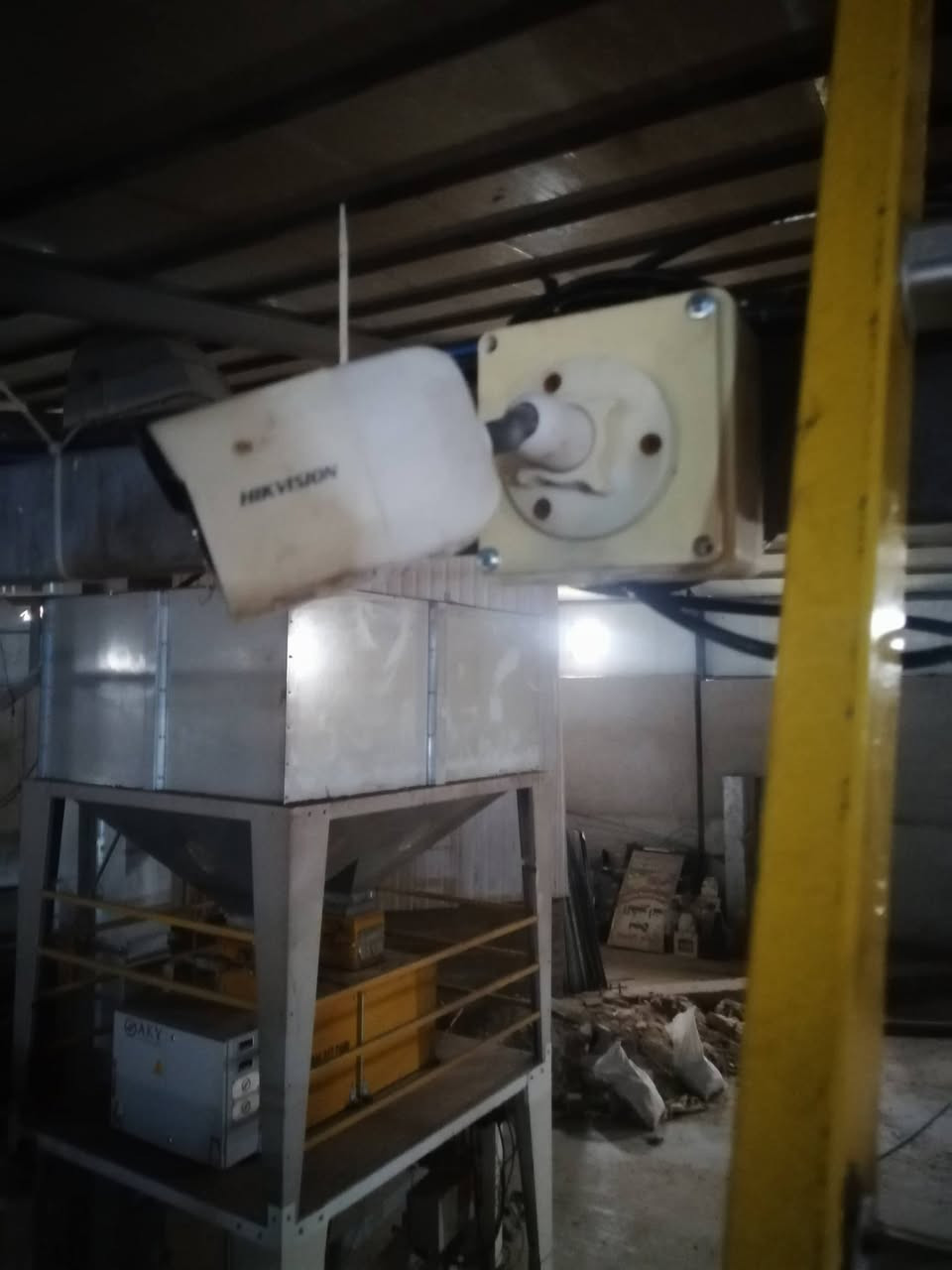 تم صيانة منضومة كاميرات ip
16 كاميرا هيك فجن 
مع نصب منضومة هيك فجن 4 كاميرات
� تنصيب كاميرات مراقبة بأعلى جودة واحترافية 🎯
🔧 نُعلن عن تنفيذ أعمال تنصيب كاميرات مراقبة في مواقع متعددة في واسط وبخبرة عملية مضمونة!

💼 خدماتنا تشمل:
✅ دراسة الموقع واختيار أفضل نقاط التغطية
✅ تنصيب كاميرات HD بأنواعها
✅ ربط الكاميرات على كافة انواع الجهزة 
✅ ربط النظام على الهاتف والمراقبة عن بعد
✅ صيانة وتحديث الأنظمة القديمة
✅تجهيز المواد الازمه من الكامرات  
📍 شغلنا يشهد إلنا بمجمعات سكنية ومحلات ومنازل وشركات
🔒 نضمن لك الحماية، الوضوح، والمتابعة المستمرة
اليوسف لكاميرات المراقبة 
الموقع موصل حي الرسالة قرب التفك لايت
التواصل واتساب و اتصال 
***********
***********
🌟 خلي عينك على كل شي… واحنا نساعدك ترتاح
