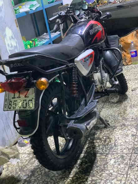 سلام عليكم بوكسر رقم وسنويه للبيع موديل ٢٠٢١ السعر خاص ***********
