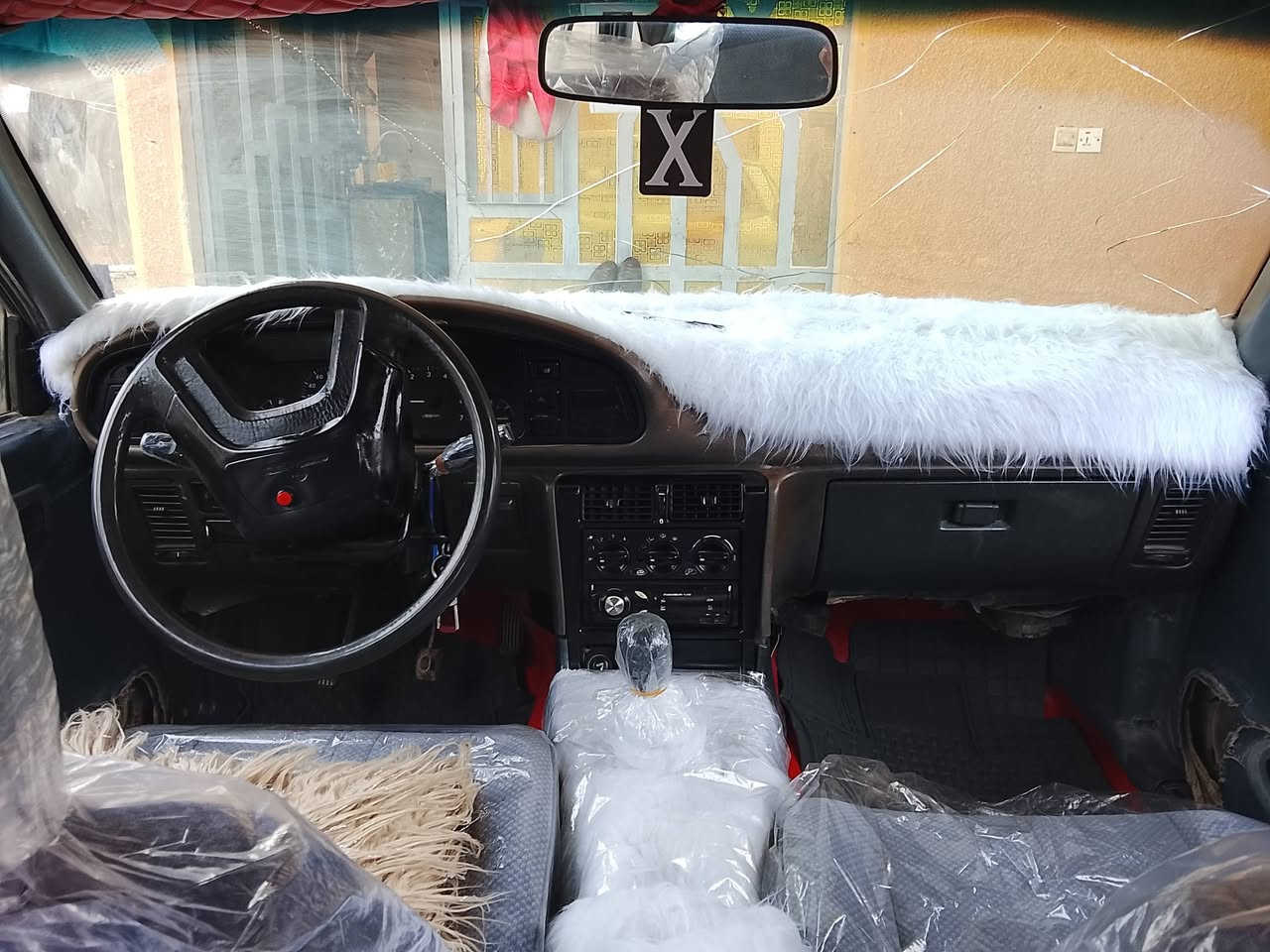 السلام عليكم
للبيع برنس موديل94 لون اسود 
رقم بابل سنوية ل2028 غرامات ماعليها مصفرة ...مكينة وگير كفالة كير عادي حدادية تخم تاير. كهربائيات كلها شغالة كاملة مابيها ولانقص متصرف عليها كلشي غرفتها حلوة كلش السعر 32 مكاني واسط قضاء الصويرة 
***********
