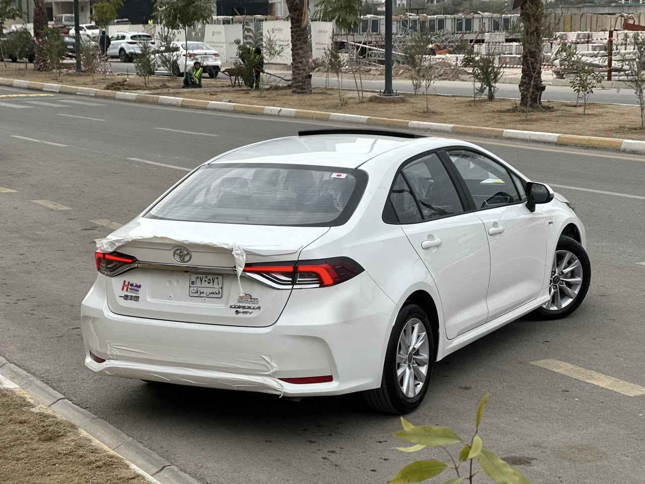 سلام عليكم 🙋
ارخص سعر بل سوك لو تلحك لو متلحك 😅
وبل عافيه عل ياخذها مقدماً 
كورلا موديل { 2025 } محرك { 1800 } هايبرد ⚡️ 
ماشيه { 11 } الف بعدها ريحه الشركه بيها السياره
مكفوله: السياره من { البارد ، والضربه ، والصبغ }
فول مواصفات راح اذكر مواصفاتها للي ميعرفها :

⬜️ فتحه سقف طكتين 
⬜️ كشنات جلد اصلي اسود ملكي 
⬜️ هاند بريك بصمه 
⬜️ كامره خلفيه دواره 
⬜️ دخول ذكي + بصمه تشغيل 
⬜️ شاشات اصليه عدد { 2 } دجتال
⬜️ رادار امامي + مانع تصادم توقف ذاتي
⬜️ تبريد قطعتين 
⬜️ تحكم ستيرن جهتين
⬜️ لايتات دينامك تحكم يصعد وينزل 
⬜️ اشاير بل مري 
⬜️ اوتو هولد 
⬜️ بجم زنون فول { LED }
⬜️ بك لايتات { LED } 
⬜️ سبايدر خلفي اصلي وياها جاي 
⬜️ ويل كب كروم 
⬜️ بصمات عدد 2 وياها

العنوان 📍: بغداد حي جهاد قرب مجمع النسيم
📞هـ ***********
السعر : 💵157 وبيها مجال
